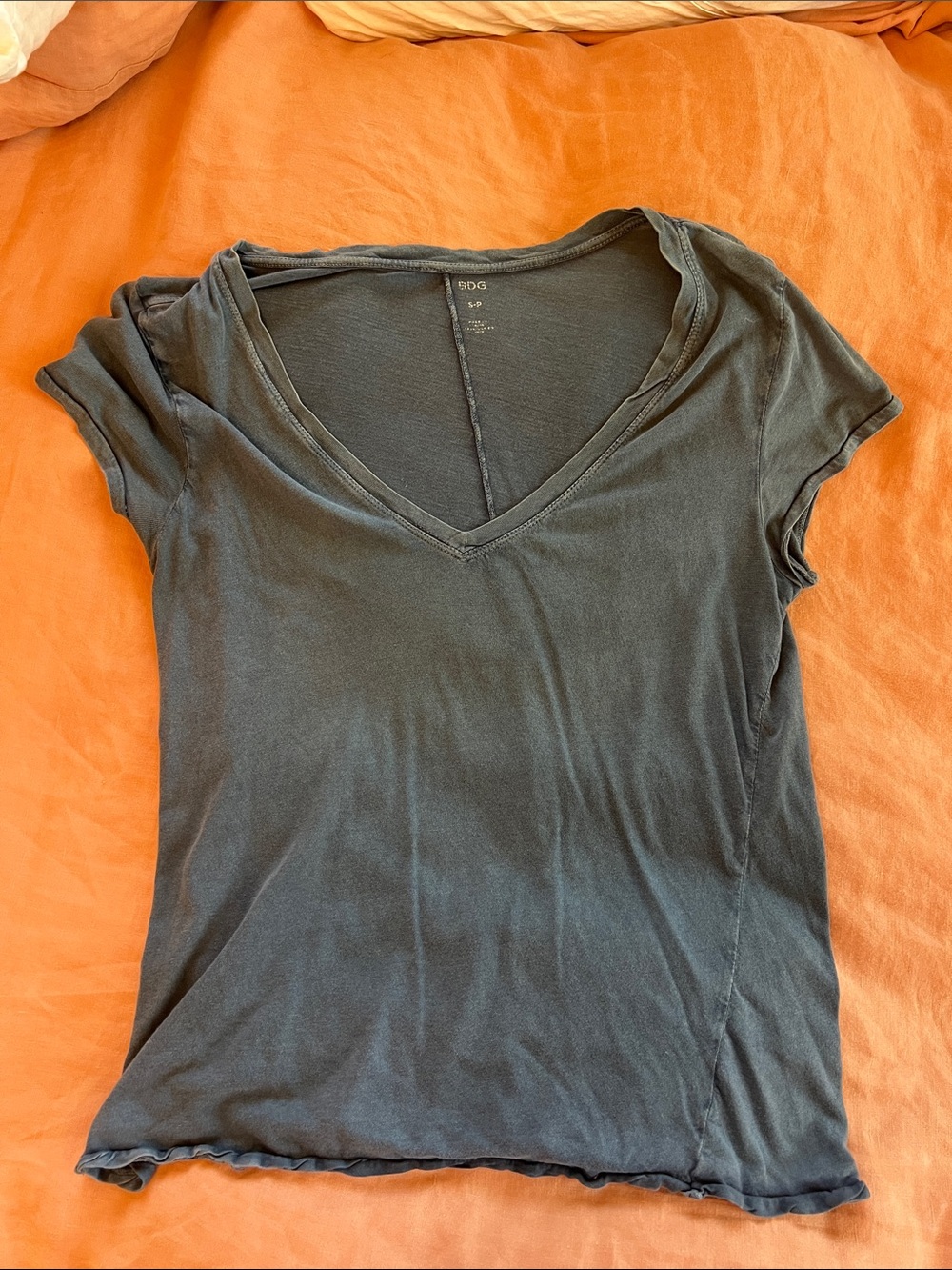 BDG Short Sleeve V-Neck Tee in Charcoal Gray